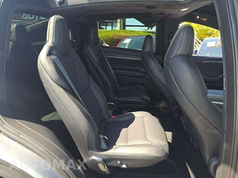 2025 Tesla Model X Plaid - miniatura 18