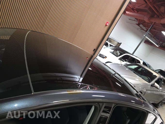 2025 Tesla Model Y Long Range - miniatura 12