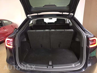2025 Tesla Model Y Long Range - miniatura 14