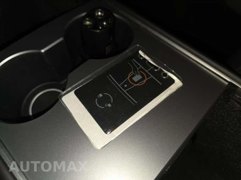 2025 Tesla Model Y Long Range - miniatura 8