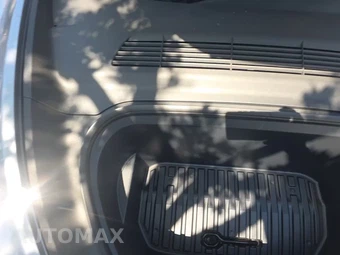 2025 Tesla Model Y Long Range - miniatura 23