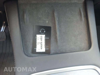 2025 Tesla Model Y Long Range - miniatura 8