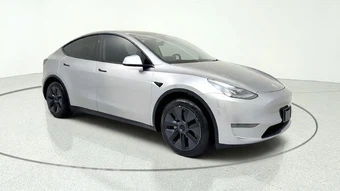 2025 Tesla Model Y Long Range
