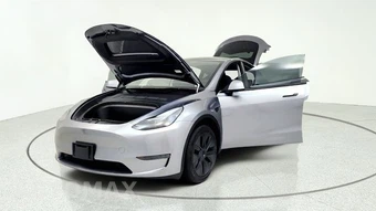2025 Tesla Model Y Long Range - miniatura 13