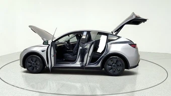 2025 Tesla Model Y Long Range - miniatura 15