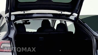 2025 Tesla Model Y Long Range - miniatura 17