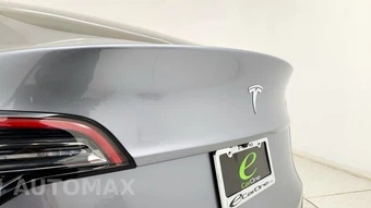 2025 Tesla Model Y Long Range - miniatura 26