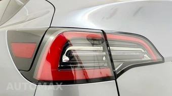 2025 Tesla Model Y Long Range - miniatura 27