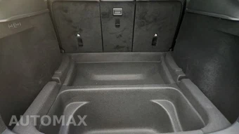2025 Tesla Model Y Long Range - miniatura 30