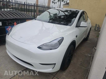 2025 Tesla Model Y Long Range