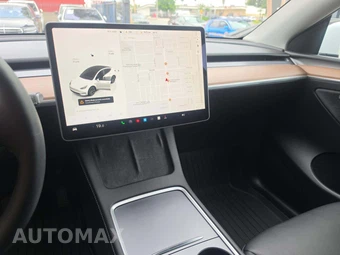 2025 Tesla Model Y Long Range - miniatura 10