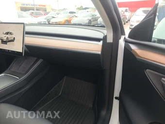 2025 Tesla Model Y Long Range - miniatura 19