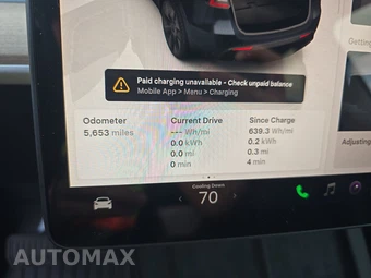 2025 Tesla Model Y Long Range – miniatura 12