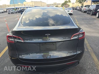 2025 Tesla Model Y Long Range – miniatura 5