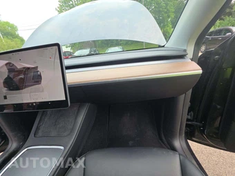 2025 Tesla Model Y Long Range - miniatura 16