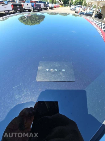 2025 Tesla Model Y Performance – miniatura 5