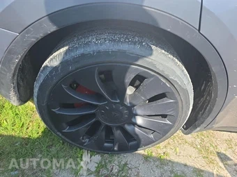 2025 Tesla Model Y Performance - miniatura 10