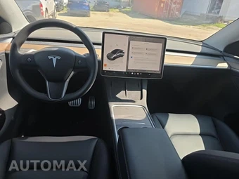 2025 Tesla Model Y Performance - miniatura 14
