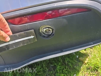 2025 Tesla Model Y Performance - miniatura 20