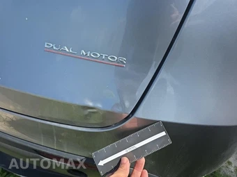 2025 Tesla Model Y Performance - miniatura 22