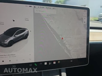 2025 Tesla Model Y Performance - miniatura 26