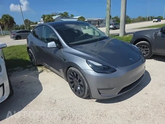 2025 Tesla Model Y Performance - miniatura 3