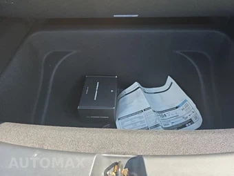 2025 Tesla Model Y Performance - miniatura 7