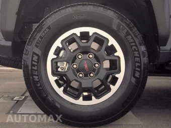 2025 Toyota 4Runner i-FORCE MAX TRD Off-Road - miniatura 11