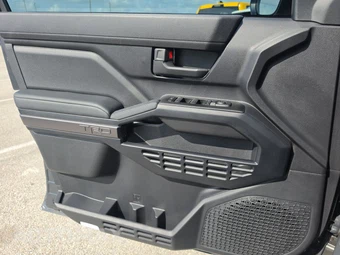 2025 Toyota 4Runner i-FORCE MAX TRD Off-Road - miniatura 15