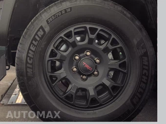 2025 Toyota 4Runner i-FORCE MAX TRD Off-Road Premium - miniatura 9