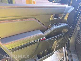 2025 Toyota 4Runner i-FORCE MAX TRD Pro - miniatura 9