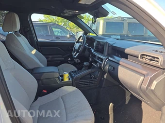 2025 Toyota 4Runner SR5 - miniatura 13