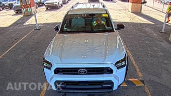 2025 Toyota 4Runner SR5 - miniatura 2