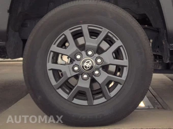 2025 Toyota 4Runner SR5 - miniatura 11
