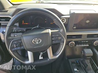 2025 Toyota 4Runner SR5 - miniatura 17