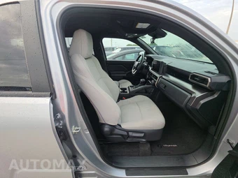 2025 Toyota 4Runner SR5 - miniatura 14