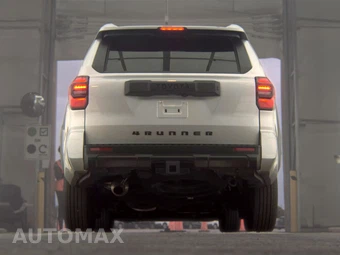 2025 Toyota 4Runner SR5 - miniatura 7