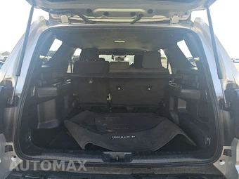 2025 Toyota 4Runner SR5 - miniatura 16
