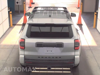 2025 Toyota 4Runner SR5 - miniatura 5
