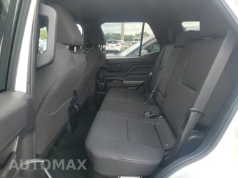 2025 Toyota 4Runner SR5 - miniatura 13