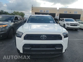 2025 Toyota 4Runner SR5 - miniatura 2