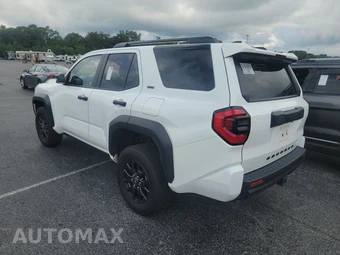 2025 Toyota 4Runner SR5 - miniatura 6