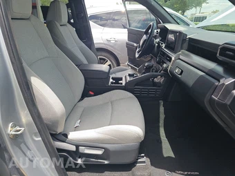 2025 Toyota 4Runner SR5 - miniatura 14