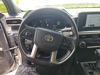 2025 Toyota 4Runner SR5 - miniatura 16