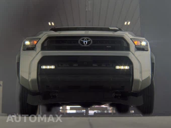 2025 Toyota 4Runner SR5 - miniatura 3
