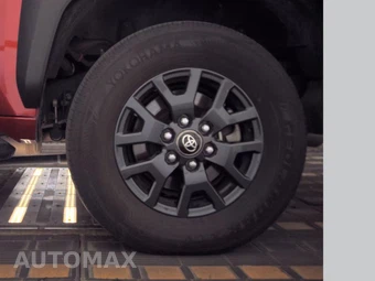 2025 Toyota 4Runner SR5 - miniatura 12