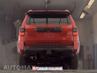 2025 Toyota 4Runner SR5 - miniatura 7
