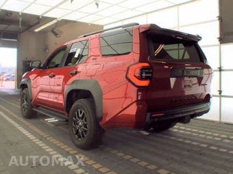 2025 Toyota 4Runner SR5 - miniatura 8