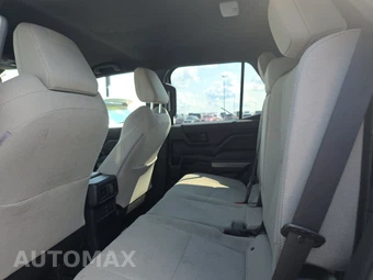 2025 Toyota 4Runner SR5 - miniatura 13