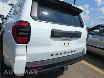 2025 Toyota 4Runner SR5 - miniatura 5